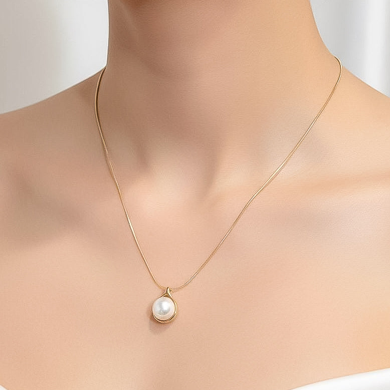 Pearl Necklace - Feel love