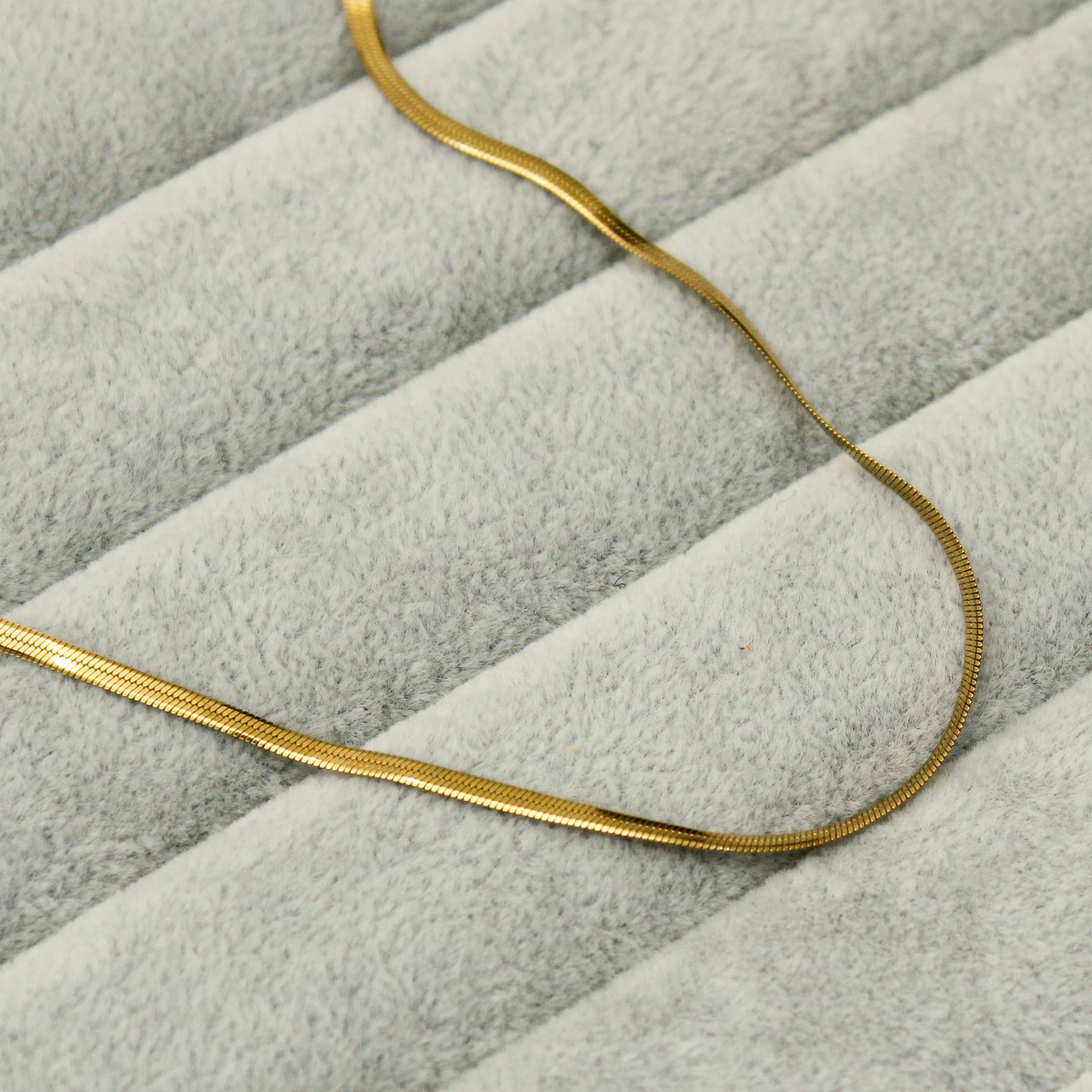 Sleek Herringbone Chain Necklace - ZN15